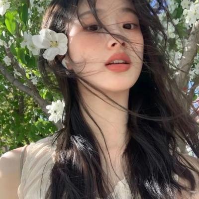 女儿被害后！县令夫人杀疯了